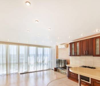 Продается 2-х комнатная квартира, 108,6 м²