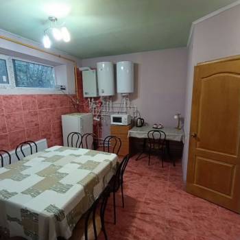 Сдается Дом, 200 м²