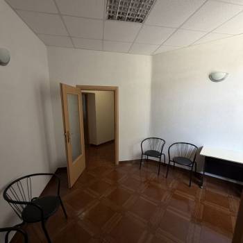 Сдается Нежилое помещение, 137 м²
