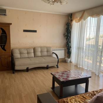 Сдается Многокомнатная квартира, 70 м²