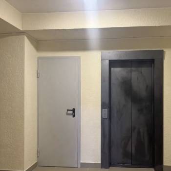 Продается 1-комнатная квартира, 60 м²