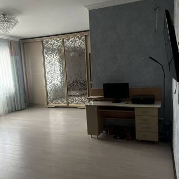 Продается 2-х комнатная квартира, 80 м²