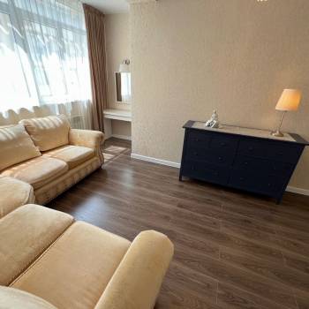 Продается 1-комнатная квартира, 48,4 м²