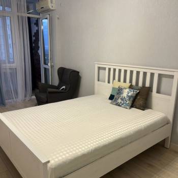 Сдается 1-комнатная квартира, 50 м²