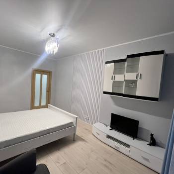 Сдается 1-комнатная квартира, 50 м²