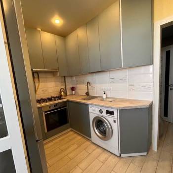 Продается 1-комнатная квартира, 37 м²