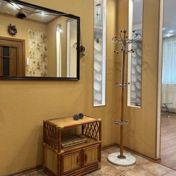 Сдается 2-х комнатная квартира, 75 м²