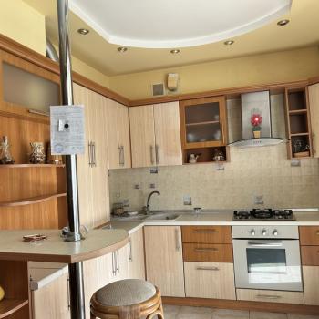 Сдается 2-х комнатная квартира, 75 м²