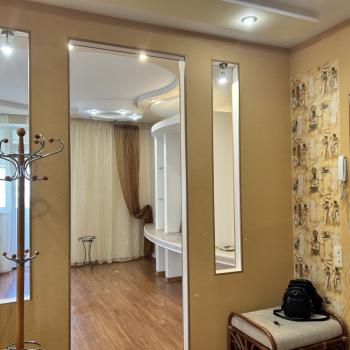 Сдается 2-х комнатная квартира, 75 м²