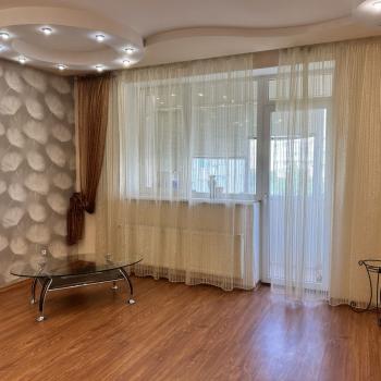 Сдается 2-х комнатная квартира, 75 м²