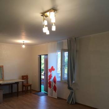 Сдается 1-комнатная квартира, 80 м²