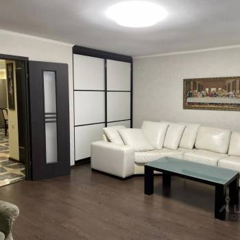 Сдается 2-х комнатная квартира, 78,6 м²