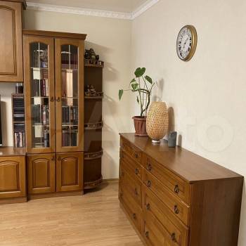 Сдается Многокомнатная квартира, 80 м²