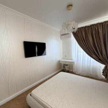 Сдается Многокомнатная квартира, 130 м²