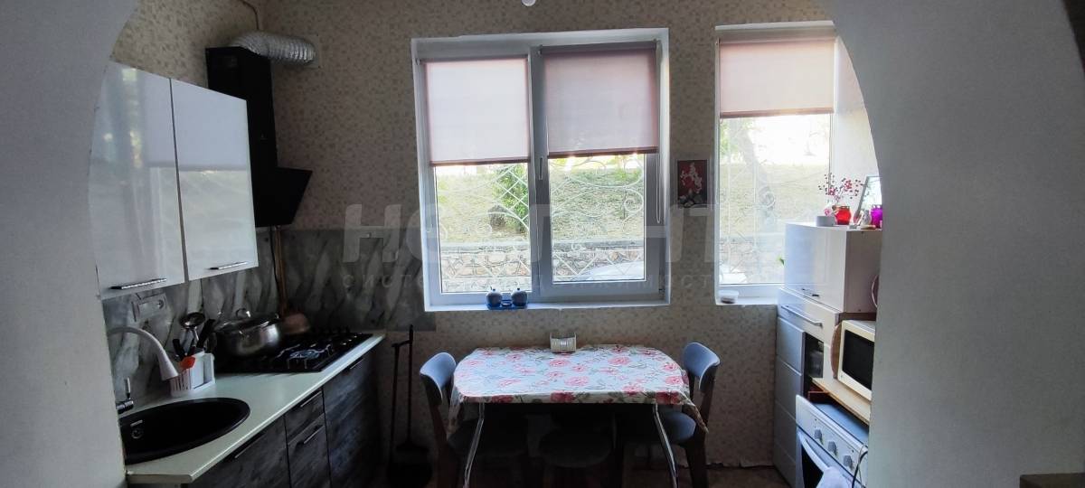 Продам 3-х ком. квартиру (Комиссара Морозова)