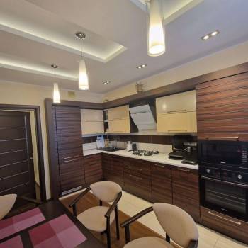 Продается 2-х комнатная квартира, 75,8 м²