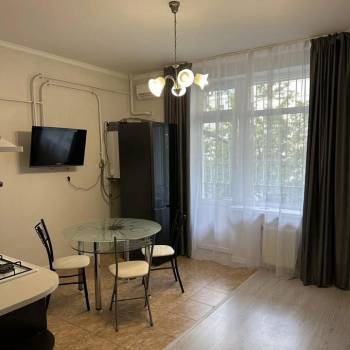 Продается 1-комнатная квартира, 43 м²