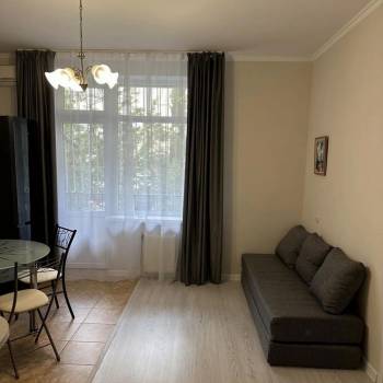 Продается 1-комнатная квартира, 43 м²