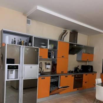 Сдается 2-х комнатная квартира, 72 м²