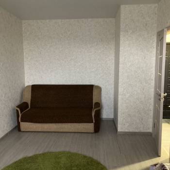 Сдается 1-комнатная квартира, 42 м²