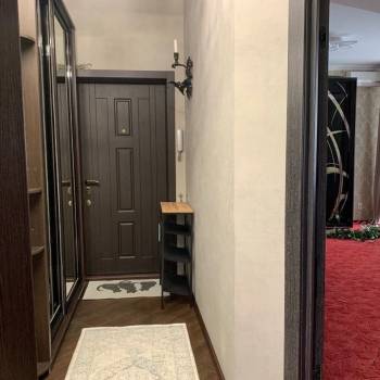 Сдается 1-комнатная квартира, 70 м²