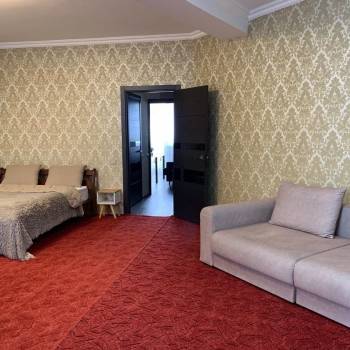 Сдается 1-комнатная квартира, 70 м²