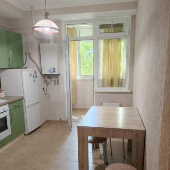 Сдается 1-комнатная квартира, 38 м²