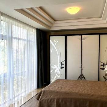 Сдается 1-комнатная квартира, 64 м²