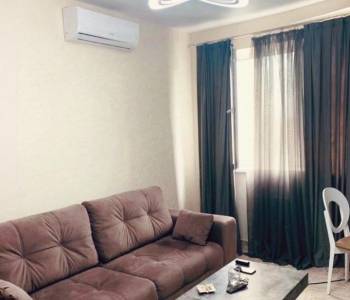 Продается 1-комнатная квартира, 38 м²