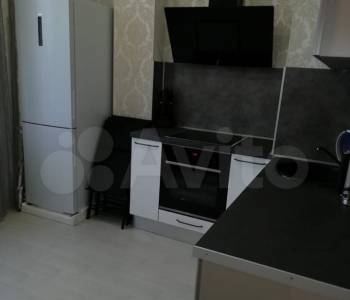 Продается 3-х комнатная квартира, 48 м²