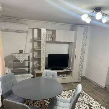 Продается Многокомнатная квартира, 42 м²