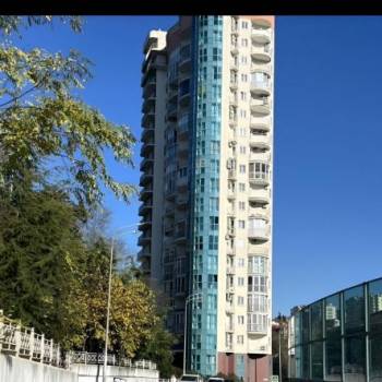 Продается 3-х комнатная квартира, 110,4 м²