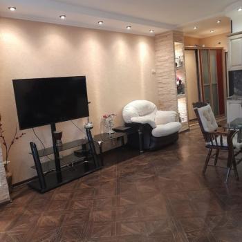 Продается 1-комнатная квартира, 50 м²