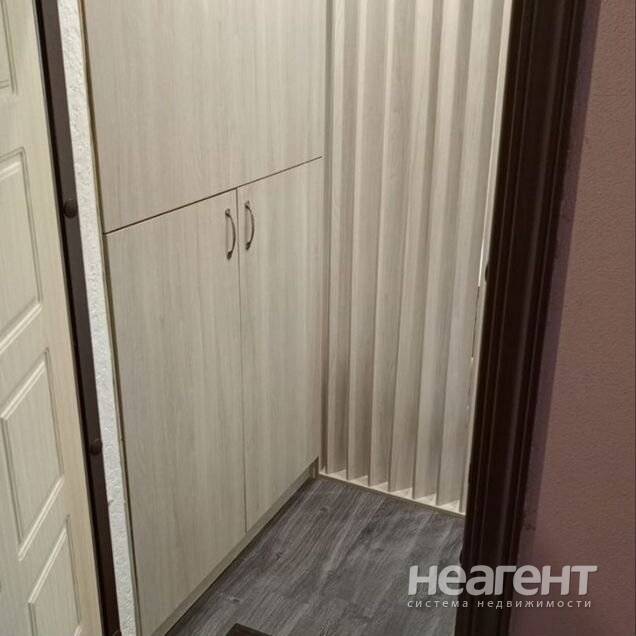 Продажа 3-х комн. квартиры, Раздольное (ул. Тепличная), хозяин