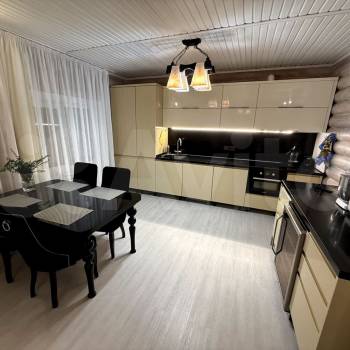 Продается Дом, 240 м²