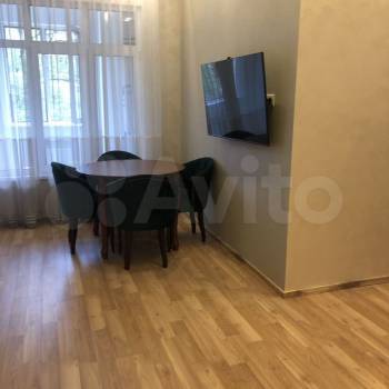 Продается Многокомнатная квартира, 100 м²