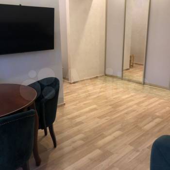 Продается Многокомнатная квартира, 100 м²