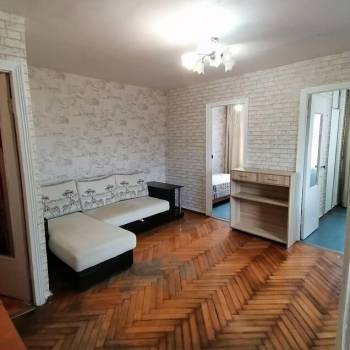 Продается 3-х комнатная квартира, 48 м²