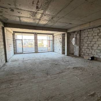 Продается 1-комнатная квартира, 99 м²