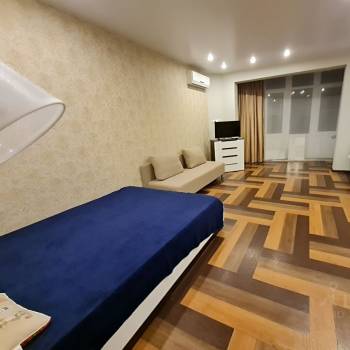 Продается 1-комнатная квартира, 45 м²
