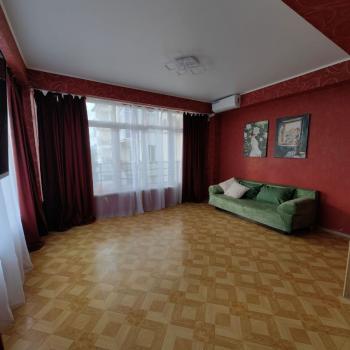Сдается 2-х комнатная квартира, 76 м²