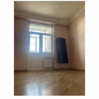 Продается Многокомнатная квартира, 106 м²