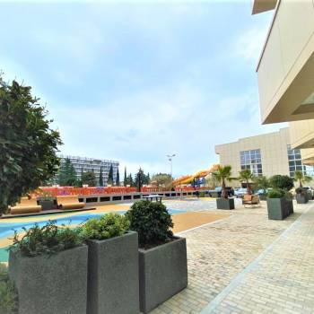 Продается 1-комнатная квартира, 42 м²