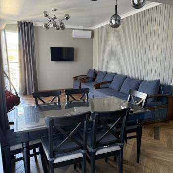 Сдается 2-х комнатная квартира, 80 м²