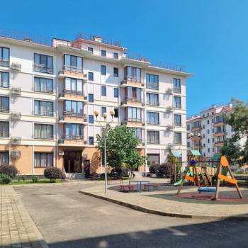 Сдается 1-комнатная квартира, 53 м²