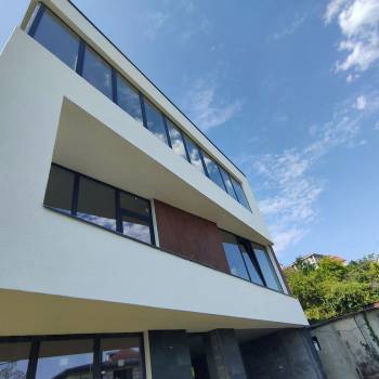 Продается Дом, 210 м²