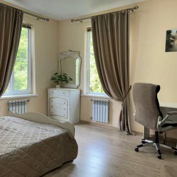 Сдается Многокомнатная квартира, 100 м²
