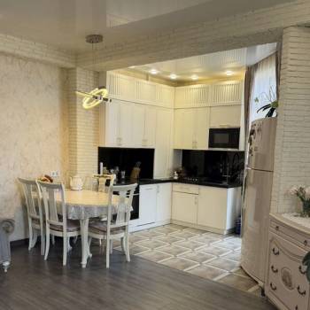 Продается 2-х комнатная квартира, 56,8 м²