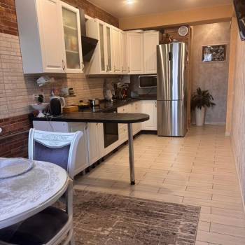 Продается 2-х комнатная квартира, 64 м²