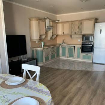 Продается Многокомнатная квартира, 100 м²